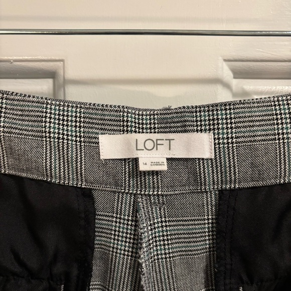 LOFT Wide Leg Houndstooth Pants - Picture 5 of 6